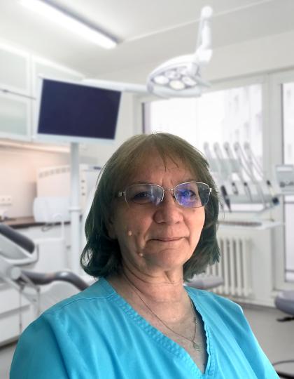 Dr. Kútvölgyi Ida - Fogszakorvos, Lágylézer specialista