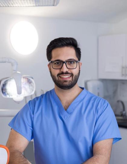 Dr. Rastgoo Parsa - Fogorvos Dr. Rastgoo Parsa - Fogorvos